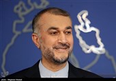 Iran’s FM Congratulates Christians on the Nativity