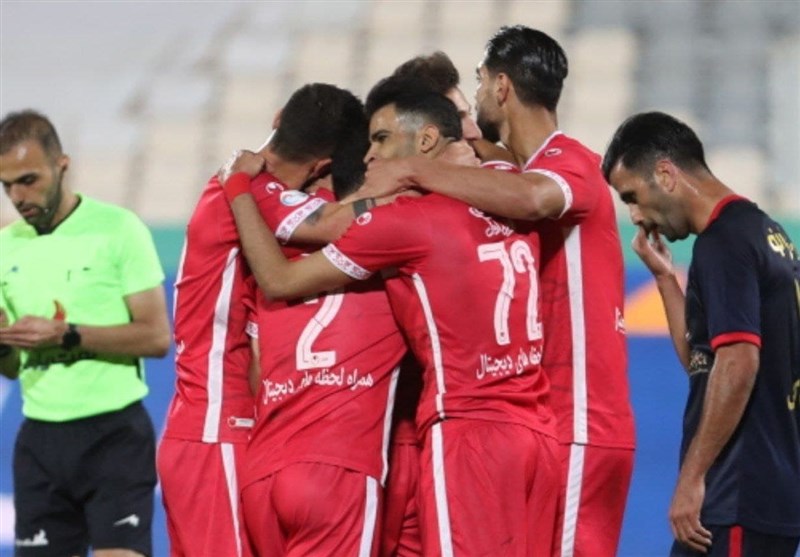 لیگ برتر فوتبال| پرسپولیس با برتری مقابل نساجی راهی رختکن شد