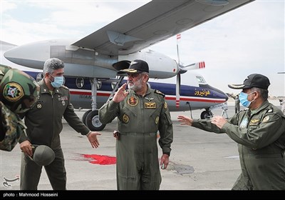 امیر سرتیپ قربانی فرمانده هوانیروز ارتش در مراسم رونمایی از هواپیمای فرندشیپ اورهال شده ارتش