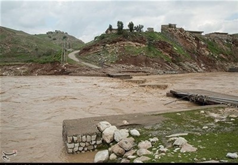 پل روستای سیلاب‌زده برگلان سوخته در پلدختر احداث می‌شود
