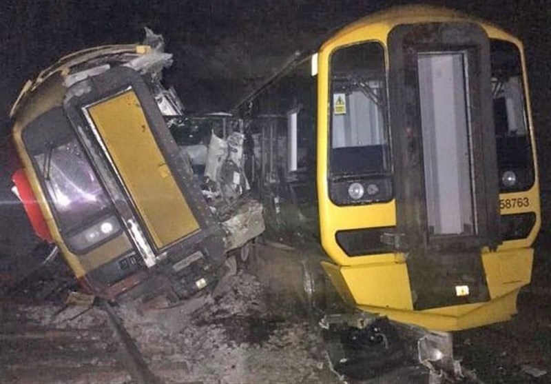 Two Passenger Trains Collide inside Tunnel near Salisbury, Injuring 12 (+Video)