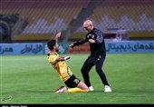 لیگ برتر فوتبال| سپاهان با یک نتیجه تکراری صدرنشین ماند/ مغانلو با «دبل» شروع کرد