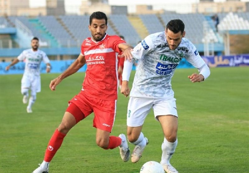 لیگ برتر فوتبال|‌ تساوی آلومینیوم و پرسپولیس در 45 دقیقه نخست
