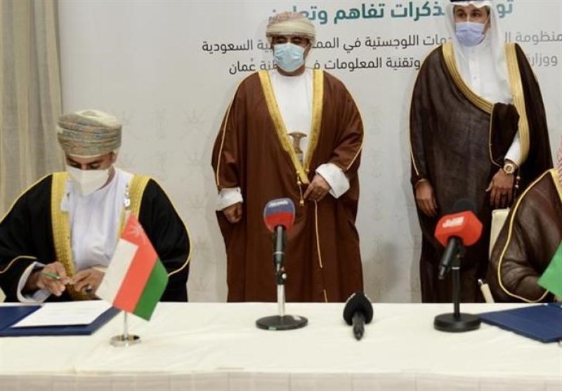 امضای توافق‌نامه همکاری میان عمان و عربستان در بخش حمل و نقل