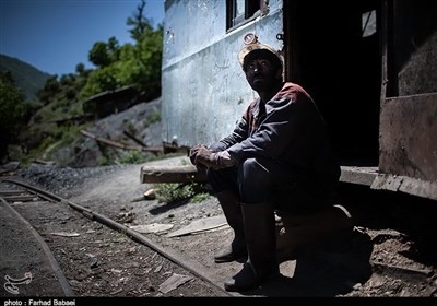  گزارش تسنیم از شرایط سخت کارگران معادن زغال‌سنگ کرمان/ وعده‌های جدید مدیران برای بهبود وضعیت کارگران 