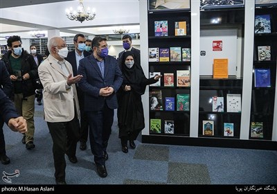 بازدید سر زده دکتر محمدمهدی اسماعیلی، وزیر فرهنگ و ارشاد اسلامی از کتبخانه مرکزی پارک شهر
