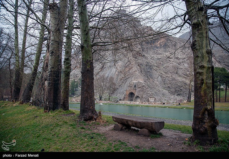 بارش باران پاییزی در طاقبستان