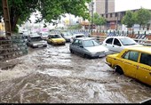 سیلاب شدید در خیابان‌های زنجان/ باز هم مسئولان غافلگیر شدند + فیلم