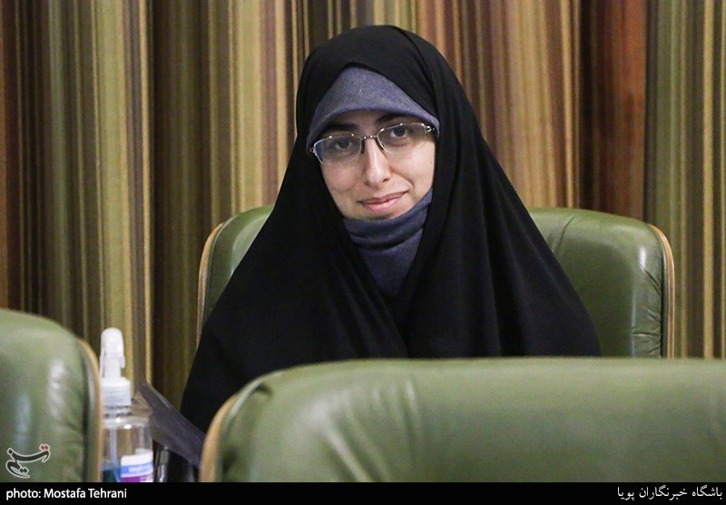 واکنش عضو شورای شهر تهران به اتوبوس‌خوابی در پایتخت
