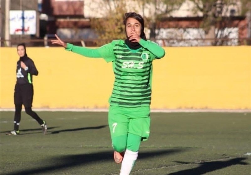 AFC Lauds Iran’s Women Midfielder Afsaneh Chatrenoor