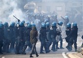 Protesters against Mandatory COVID Green Pass Clash with Police in Italy (+Video)