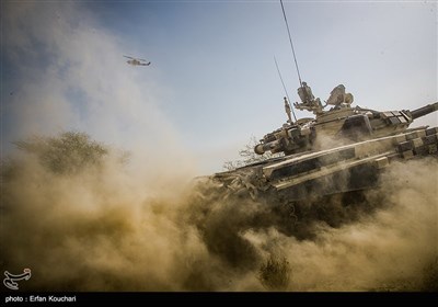 Army Carries on Large-Scale Zolfaqar-1400 Drills in Makran, South of Iran