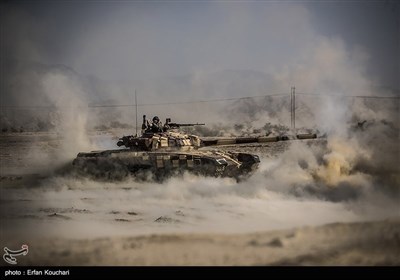 Army Carries on Large-Scale Zolfaqar-1400 Drills in Makran, South of Iran