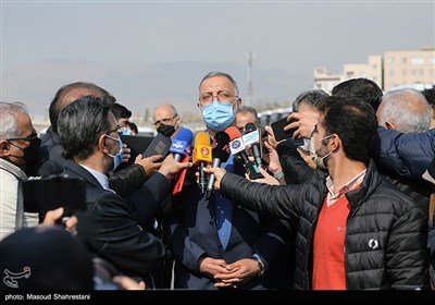 علیرضا زاکانی شهردار تهران در آیین بهره‌برداری از 110 دستگاه اتوبوس در ناوگان حمل‌ونقل عمومی