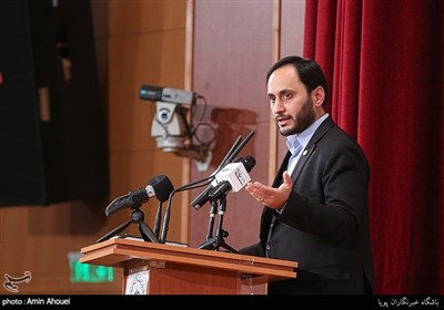 سخنرانی علی بهادری جهرمی رئیس مرکز وکلا در نشست کارآموزان کارشناسان رسمی قوه قضائیه استان تهران