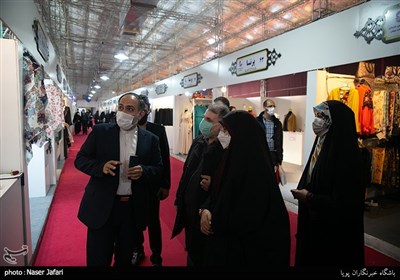  بازدید سید مجید امامی دبیر شورای فرهنگ عمومی کشور از نمایشگاه عفاف و حجاب