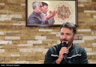 سیدجواد هاشمی در دیدار تعدادی از هنرمندان با خانواده شهید طهرانی مقدم