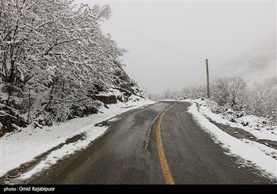 هطول الثلوج فی منطقة "اشکور رحیم آباد"- جیلان