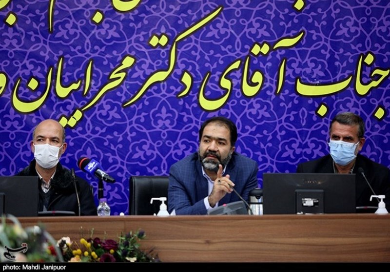 جلسه سازگاری با کم‌آبی با حضور وزیر نیرو در اصفهان به روایت تصویر
