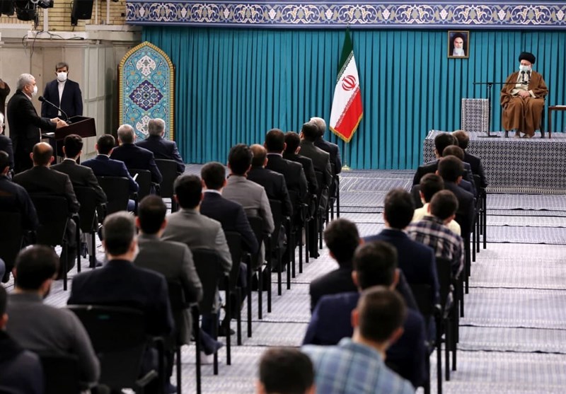امام خامنه‌‌ای: تشویق جوان نخبه به ترک کشور خ**یا*نت است