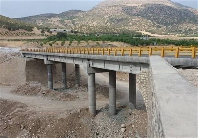 41 پل ارتباطی بعد از سیل پلدختر احداث شد