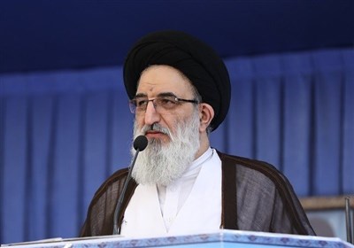 امام جمعه کرج: قوه قضائیه با تخلف گودبرداری در حصارک برخورد کند/ خسارت وارده به اهالی جبران شود