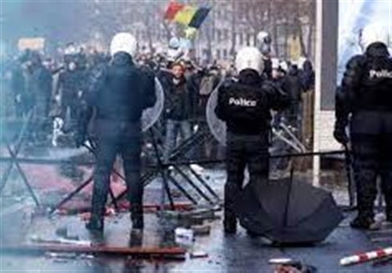 خشونت و درگیری در جریان اعتراضات ضد محدودیت‌های کرونایی در بروکسل