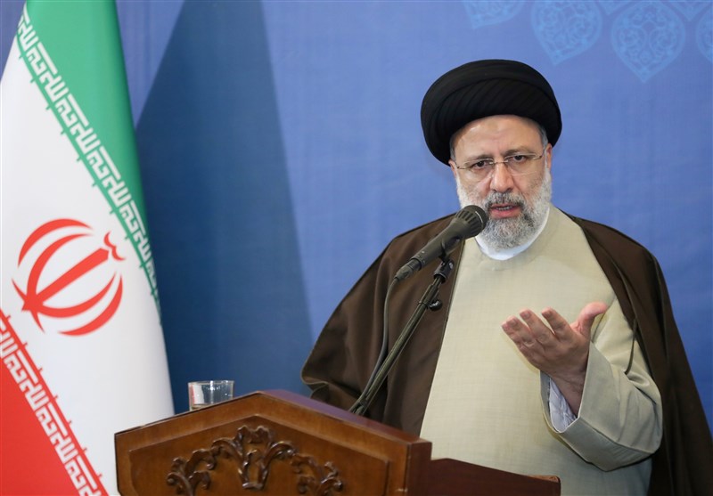 رئیسی: اقتصاد ایران نیازمند اقدامات بزرگ و ماندگار در عرصه کار و تولید است