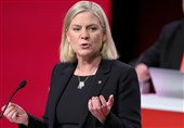 اولین نخست‌وزیر زن سوئد نیامده استعفا کرد