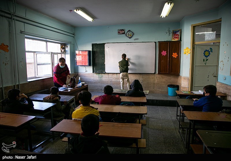 فعالیت مدارس استان کردستان از 14 فرودین حضوری می‌شود