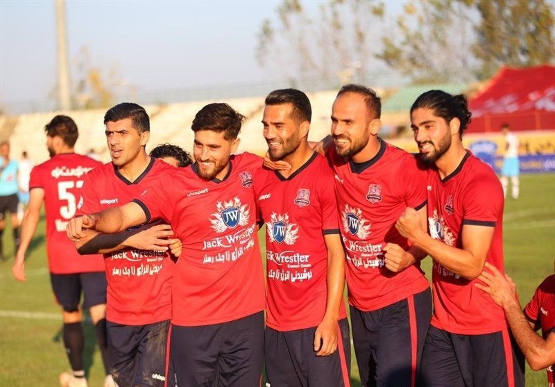 لیگ برتر فوتبال| نساجی؛ پیروز جدال تیم‌های میانه جدولی/ گاندوها مشهد را دست خالی ترک کردند