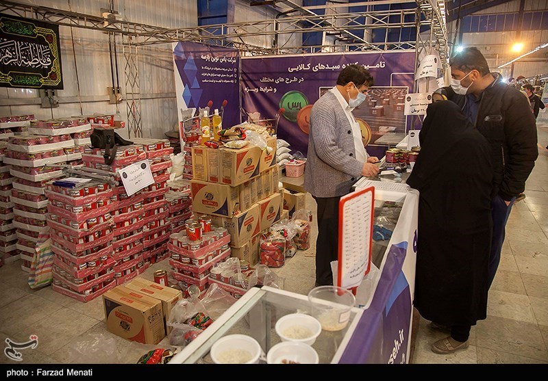 مواد غذایی غیراستاندارد در بازار انبار نفت تهران جمع‌آوری می‌شود