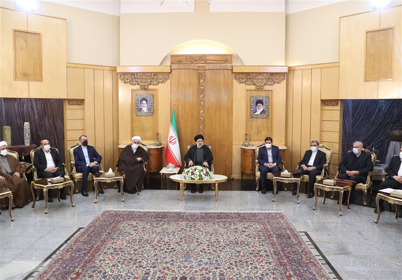 آیة الله رئیسی یؤکد حرص ایران على تعزیز التعاون مع دول المنطقة