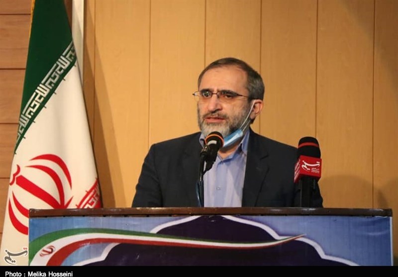 استاندار مرکزی: حضور و وحدت مردم رمز موفقیت و اقتدار نظام اسلامی ایران است