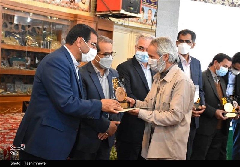 تسنیم استان کرمان رتبه برتر جشنواره رسانه و عدالت را از آن خود کرد + تصویر
