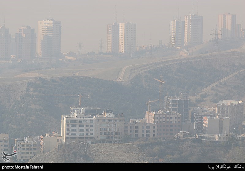 چتر آلودگی بر فراز آسمان تهران/ 22 ایستگاه در وضعیت قرمز