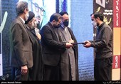 تقویت جریان‌های اصیل انقلابی، مبنای کار وزارت ارشاد/برگزیدگان جایزه شهید اندرزگو تجلیل شدند