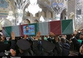 وداع با پیکر شهید محمدرضا بیات در حرم مطهر رضوی + تصویر