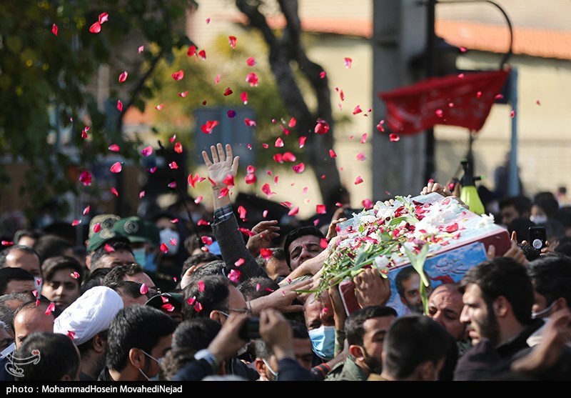 پیکر مطهر شهید مدافع حرم پس از 6سال در ساوه تشییع و خاکسپاری شد