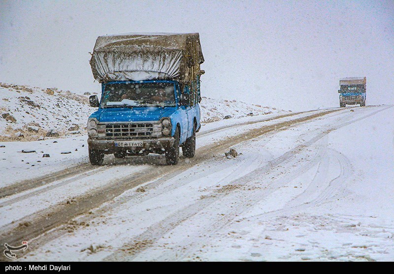 بارش برف و باران در جاده‌های 18 استان