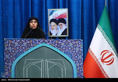 سخنرانی زهرا جوان دبیر سیاسی دفتر تحکیم وحدت پیش از خطبه های نماز جمعه تهران