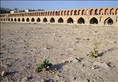 انتقال آب تنها راه نجات اصفهان از فرونشست نیست/ پروژه‌های جدید انتقال آب متوقف شود