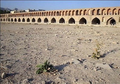  بی‌آبی اصفهان؛ سایه‌ای که هر روز سنگین‌تر می‌شود/ اجرای قوانین تنها راه نجات 