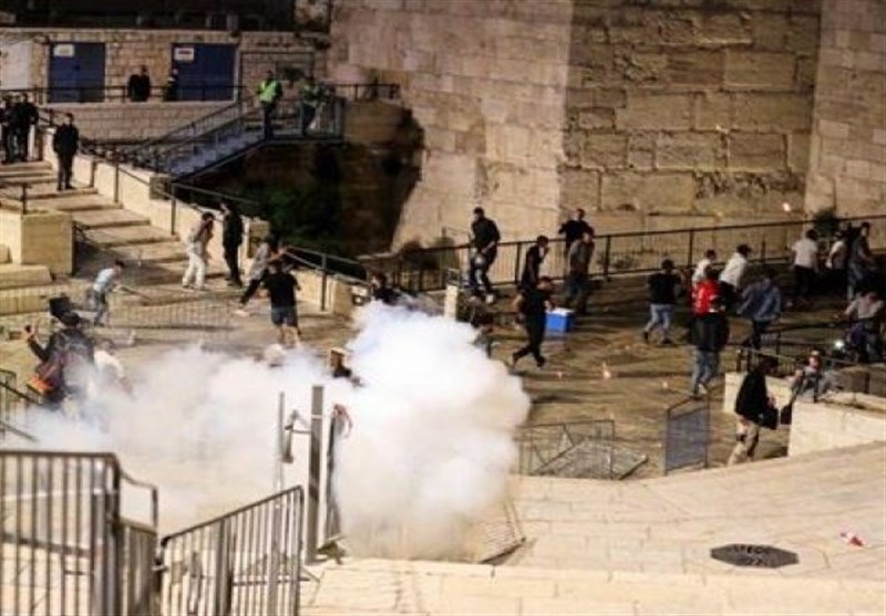 إصابة 80 مقدسیًّا فی مواجهات مع الاحتلال فی القدس المحتلة