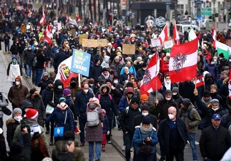 More than 40,000 March in Vienna against Coronavirus Lockdown