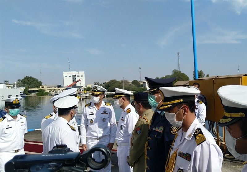 Pakistani Naval Fleet Docks at Iranian Port