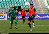 دیدار تیمهای فوتبال ذوب آهن اصفهان  و مس رفسنجان