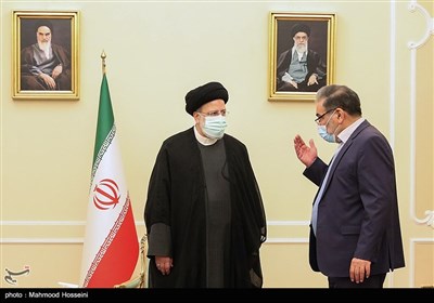 الرئيس الإيراني يستقبل وزير الخارجية السوري ومستشار الأمن القومي الإماراتي