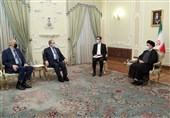 Syria at Forefront of Battle with Zionists: Iran’s President