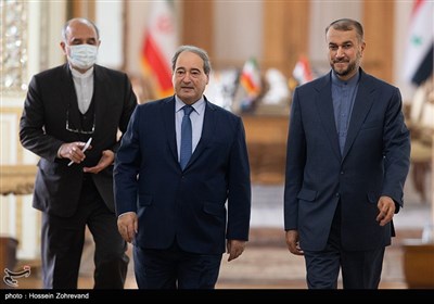 وزير الخارجية الإيراني يستقبل نظيره السوري